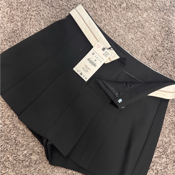 Zara Pants - Zara Black Skort with Cream Waistband Detail